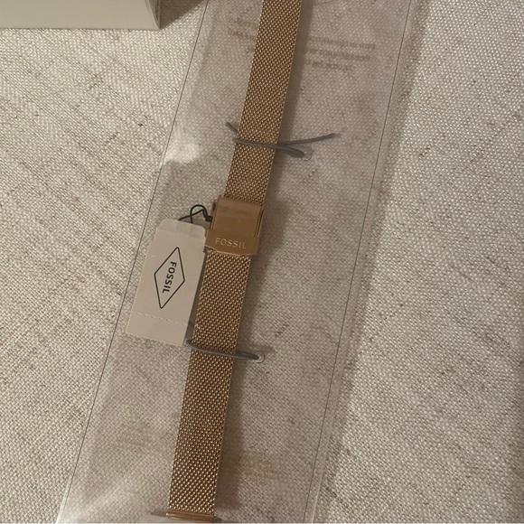 🚫SOLD🚫 Fossil Monroe hybrid watch in rose gold with extra band - NWT - Picture 15 of 16